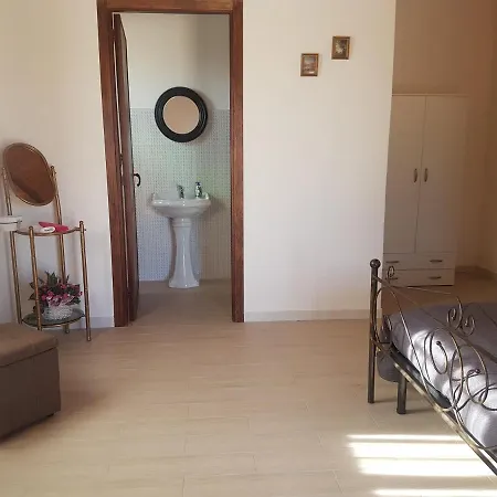 住宿加早餐酒店 La Pergolina Di Segesta 卡拉塔菲米